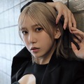 AKB48・茂木忍、卒業写真集からクールな表情が印象的な限定版カバーが公開