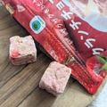 ザクザクきわだつクランチチョコ いちご味：撮影　渡邉