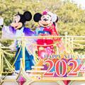 和服姿のミッキーが新年のごあいさつ！新アンバサダーも就任お披露目