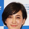 滝川クリステル、妊娠7カ月だった時のマタニティコーデを紹介　ローラも「美しい」と絶賛 画像