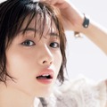 『LEE』2024年5月号「新しい、石原さとみ。」特集より先行カット（C）「LEE」2024年5月号／集英社　撮影／YUJI TAKEUCHI（BALLPARK）