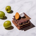 オリーブ＆チョコレートレイヤードケーキ​