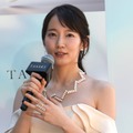 吉岡里帆、 肩出しホワイトドレスショット多数公開「美しすぎる」 画像