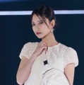 乃木坂46・金川紗耶、ミニスカ＆美脚ショットに「スタイル抜群」「脚長すぎ」 画像