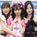 熊崎晴香、末永桜花、佐藤佳穂【写真：竹内みちまろ】