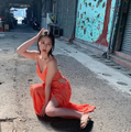 相楽伊織、1st写真集から胸元チラリのオレンジドレスショット公開 画像
