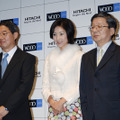 左から、デジタルメディア事業部長の山田健勇氏、黒木瞳、執行役常務の立花和弘氏