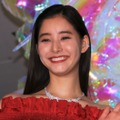 脚ながっ！新木優子、ミニスカ×ブーツの美脚ショットにファン「太もも最高」「ケータイの待ち受けにするわ」 画像