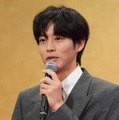 松坂桃李【写真：竹内みちまろ】