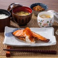 銀鮭粕漬け焼き膳　１,７９０円（税込１,９６９円）