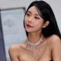 韓国の美しすぎる“ロードガール”が妖艶なキャットウーマンに変身!? モビリティショーで見せた美貌に釘付け【PHOTO】