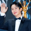 筋肉質な腕がたまらない…チョン・ヘイン、少年のような甘い顔立ちとのギャップに“キュン”【PHOTO】