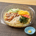 定番！特製醤油だれ　６種具材の冷し中華（税込578円）