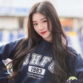 ミニスカ×ニーハイ姿でお座りSHOT！韓国アイドル似の人気チアガールにファン熱視線【PHOTO】 画像