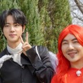 「BTS・JINの隣は誰にも譲らない」“天使ビジュアル”に韓国男性芸人も沼落ち…【PHOTO】 画像
