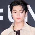 ENHYPEN・ジェイ、完璧スーツ姿に視線集中「フェイスラインどうなってんの？」【PHOTO】