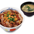焦がしにんにく牛バラ焼丼　690円