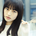 上坂樹里1st写真集『タイトル未定』（幻冬舎）　撮影：神藤剛