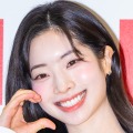 TWICE・ダヒョン、ファンの用意した誕生日カフェを次々と訪問！嬉しい“認証SHOT”残す【PHOTO】 画像