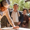 『あんぱん』屋村草吉役を演じる阿部サダヲ　（C）NHK