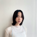 のん、コーディネートのセンス光るオフショット！「スカートのレースと赤ブーツかわいい」 画像