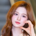 NMIXX・ソリュン、貴重な前髪を下ろした姿！無敵の可愛らしさは「芸術品」「お人形」そのもの【PHOTO】 画像