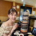 松村沙友理、富山の回転寿司で豪快な食べっぷりを披露！ 藤岡ファミリーはカツ丼に舌鼓 画像