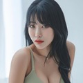 過去に日本人と交際の韓国女性芸人、“A→E”豊胸手術後のビキニ姿を堂々披露「済州島で着る予定」 画像