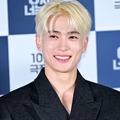 NCT・ジェヒョン、入隊前の爽やかショット公開でファン胸キュン「恋しさ爆発」【PHOTO】 画像