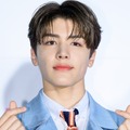 10代とは思えない…&TEAM・マキ、“メガネ姿”で大人の雰囲気！「息止まった」「かっこよすぎる」【PHOTO】 画像