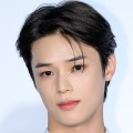 &TEAM・K、大人の色気を披露！妖艶な表情に眼鏡姿で見せた新たな一面「大好き祭り」【PHOTO】 画像