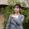 福原遥と林遣都がバディに！ 新ドラマ『明日はもっと、いい日になる』場面カット解禁 画像