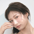 生見愛瑠、透明感あふれるワンピース姿！ 『CanCam』8月号通常版表紙に登場 画像