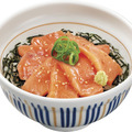 とろけるような口どけ！なか卯「サーモン丼」を6月25日より販売 画像