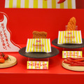 （中央）ファミチキレッド、（右奥）クリスピーチキンハバネロホット