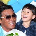秋山成勲の娘サラン（13）、モデルのオーディションに初挑戦！“大先輩”の母と準備、涙を流す姿も 画像