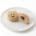 やさしいミルク風味あんとチョコペースト入り