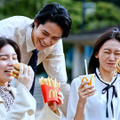 ビッグマック「明日も 笑おう あの頃も今も」篇 (30秒)