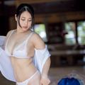 撮影:西田幸樹 ヘアメイク:佐藤淳 スタイリング:菅原恵