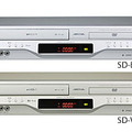 　東芝は、VHS一体型DVDプレーヤー2機種を10月上旬に発売する。ラインアップは、BSアナログチューナー内蔵の「SD-B600」と、BSアナログチューナーなしの「SD-V600」。