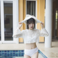 キュートな水着姿の未公開カットも！上海出身の歌手・Liyuu、2nd写真集のオールアザー版を本日発売 画像