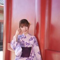 雪平莉左、神社での“浴衣美人ショット”にファン「似合い過ぎる」「浴衣姿最強すぎ！」 画像
