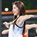 引き締まった筋肉美に注目！韓国チアガールの大胆スイムウェアSHOTに視線強奪「背筋が素晴らしい」【PHOTO】 画像