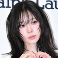 ベッドに寝そべり誘惑ポーズ…aespa・ウィンター、タンクトップ姿にファン悶絶「手加減して」【PHOTO】 画像