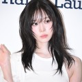 透明感爆発！aespa・ウィンター、清楚な真っ白スタイルで輝く美貌「眩しすぎる…」【PHOTO】 画像