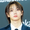 王子様降臨！BOYNEXTDOOR・ソンホ、白スーツ×金髪で放つ圧倒的オーラ「麗しい…」【PHOTO】 画像