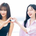 aespa・ジゼル＆ウィンター、愛嬌満点の出国姿に胸キュン…仲良し2SHOTで視線独占【PHOTO】 画像