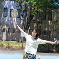 日向坂46・小坂菜緒、3年ぶりにB.L.T.表紙ソロ登場！“こさかなと遊ぼう！”テーマで大はしゃぎ 画像