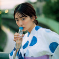 撮影： 唐木貴央 / ヘアメイク：夢月 / スタイリング： 富田育子