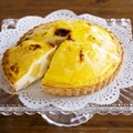 「イリ玉城農園パインの贅沢チーズタルト」3,801円(ホール)